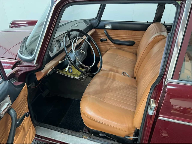 Peugeot - 404 - automaat - oldtimer - 1973 - afbeelding 8 van  36