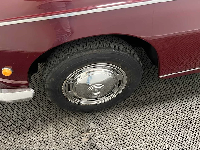 Peugeot - 404 - automaat - oldtimer - 1973 - afbeelding 19 van  36