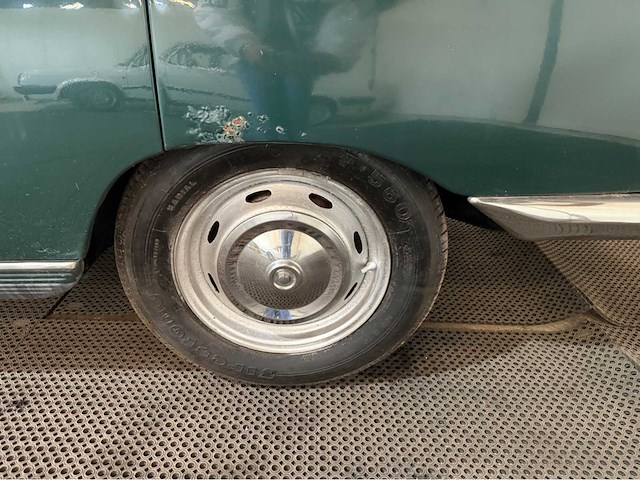 Peugeot - 404 - oldtimer - 1965 - afbeelding 17 van  28