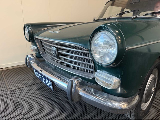 Peugeot - 404 - oldtimer - 1965 - afbeelding 26 van  28