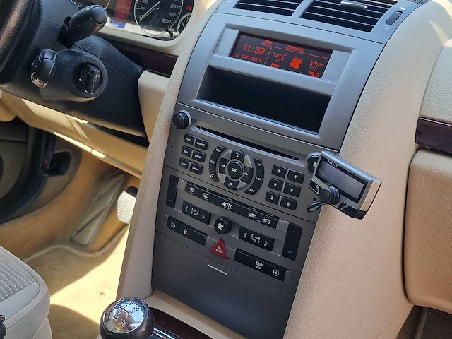 Peugeot - 407 - 2.0-16v xt - 56-pv-ks - 2005 - afbeelding 14 van  23