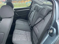 Peugeot - 407 - 2.0 hdif xr pack - personenauto - afbeelding 16 van  31