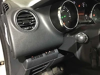 Peugeot - 5008 - 1.6 thp b.l. exe 7p. - 51-nnb-7 - afbeelding 13 van  25