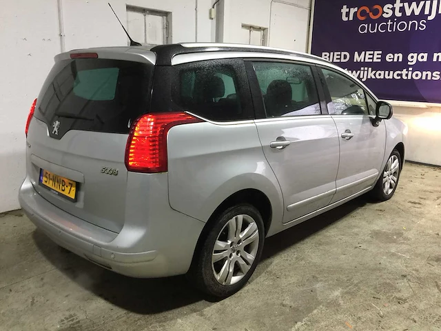 Peugeot - 5008 - 1.6 thp b.l. exe 7p. - 51-nnb-7 - afbeelding 5 van  25