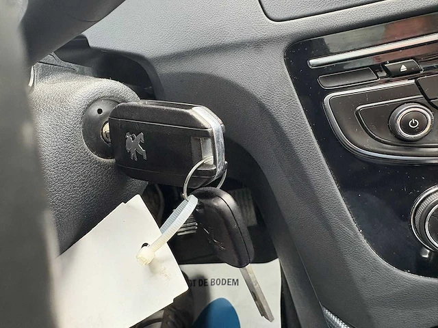 Peugeot - 508 sw - 1.6 thp blue l. exe. - personenauto - afbeelding 11 van  29