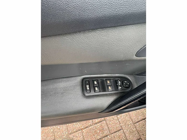 Peugeot - 508 sw - 1.6 thp blue l. exe. - personenauto - afbeelding 18 van  29