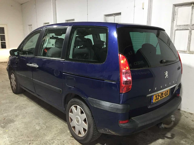Peugeot - 807 - 2.0 sr 7p- 32-zl-lk - afbeelding 15 van  21