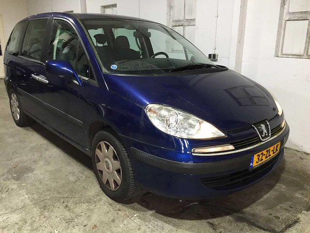 Peugeot - 807 - 2.0 sr 7p- 32-zl-lk - afbeelding 19 van  21