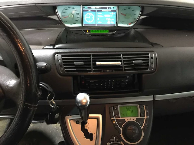 Peugeot - 807 - 2.0 sv - 26-lp-jh - afbeelding 2 van  20