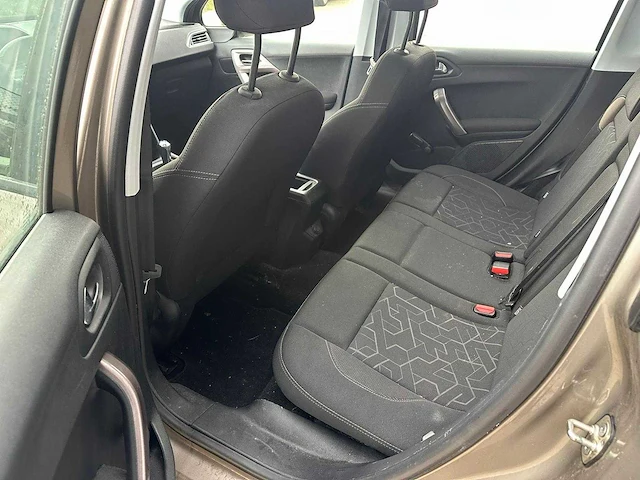 Peugeot - automaat - 2008 - 1.2 puretech active - personenauto - afbeelding 8 van  11