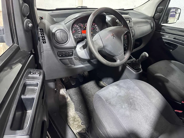 Peugeot - bipper - 1.4 hdi xr - 9-vbn-90 - afbeelding 15 van  16