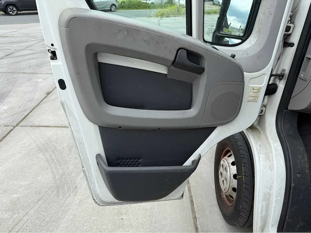 Peugeot - boxer - bedrijfswagen - 2011 - afbeelding 16 van  27