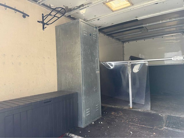 Peugeot - boxer - paardenvrachtwagen b rijbewijs - bedrijfswagen - 2006 - afbeelding 9 van  35