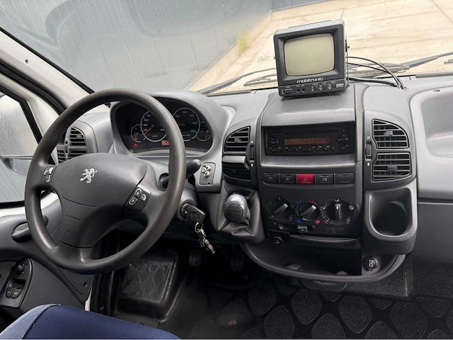 Peugeot - boxer - paardenvrachtwagen b rijbewijs - bedrijfswagen - 2006 - afbeelding 13 van  35