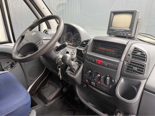 Peugeot - boxer - paardenvrachtwagen b rijbewijs - bedrijfswagen - 2006 - afbeelding 15 van  35