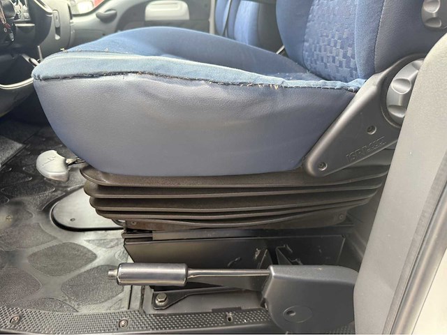 Peugeot - boxer - paardenvrachtwagen b rijbewijs - bedrijfswagen - 2006 - afbeelding 18 van  35