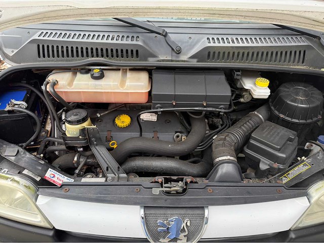 Peugeot - boxer - paardenvrachtwagen b rijbewijs - bedrijfswagen - 2006 - afbeelding 24 van  35