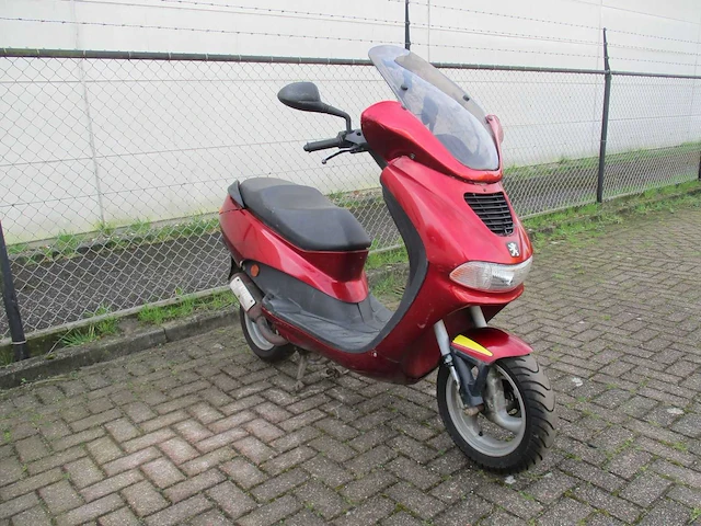 Peugeot - bromscooter - elyseo 2 tact - scooter - afbeelding 8 van  12
