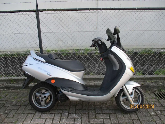 Peugeot - bromscooter - elystar tsdi 2 tact - scooter - afbeelding 8 van  11