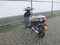 Peugeot - bromscooter - kisbee 4t - scooter - afbeelding 2 van  11