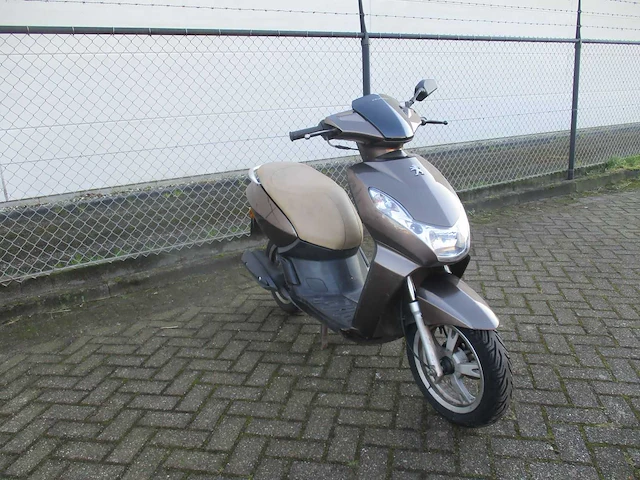 Peugeot - bromscooter - kisbee 4t - scooter - afbeelding 7 van  11