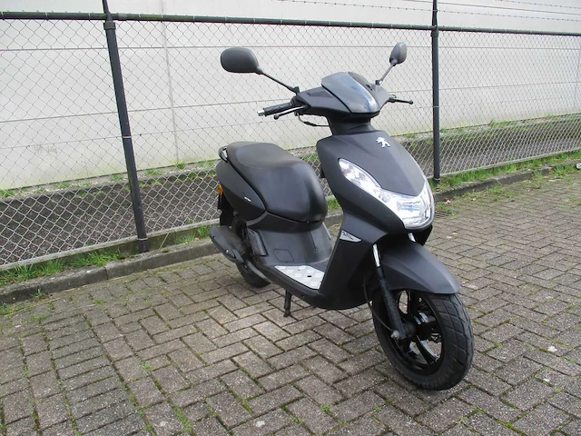 Peugeot - bromscooter - kisbee 4t black edition - scooter - afbeelding 6 van  10