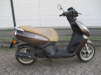 Peugeot - bromscooter - kisbee rs 2t - scooter - afbeelding 8 van  11