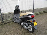 Peugeot - bromscooter - kisbee rs injectie - scooter - afbeelding 2 van  11