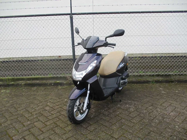 Peugeot - bromscooter - kisbee rs injectie - scooter - afbeelding 4 van  11