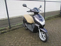 Peugeot - bromscooter - kisbee rs injectie - scooter - afbeelding 7 van  11