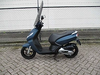 Peugeot - bromscooter - kisbee rs injectie - scooter - afbeelding 1 van  11