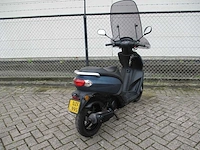 Peugeot - bromscooter - kisbee rs injectie - scooter - afbeelding 9 van  11