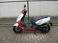 Peugeot - bromscooter - kisbee rs sport line - scooter - afbeelding 1 van  11