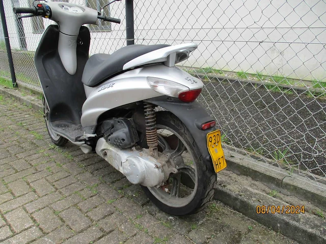 Peugeot - bromscooter - looxor 2 tact - scooter - afbeelding 3 van  10