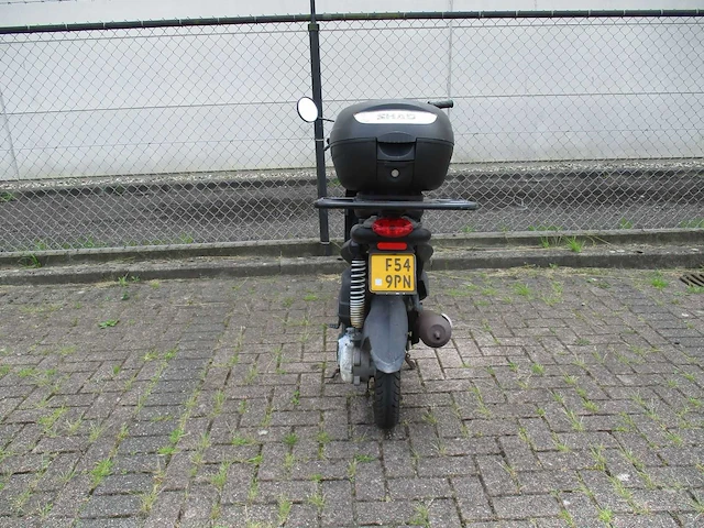 Peugeot - bromscooter - ludix "14" pro basic 2 tact - scooter - afbeelding 10 van  11