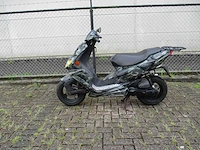 Peugeot - bromscooter - speedfight 2 camouflage l.c. 2 tact - scooter - afbeelding 1 van  10