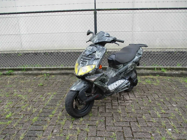 Peugeot - bromscooter - speedfight 2 camouflage l.c. 2 tact - scooter - afbeelding 3 van  10