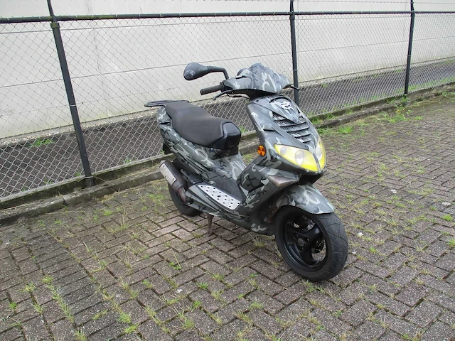 Peugeot - bromscooter - speedfight 2 camouflage l.c. 2 tact - scooter - afbeelding 5 van  10