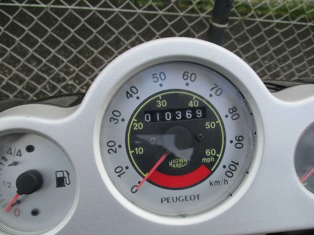 Peugeot - bromscooter - speedfight 2 silver sport l.c. 2 tact - scooter - afbeelding 5 van  13