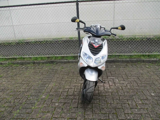 Peugeot - bromscooter - speedfight 2 silver sport l.c. 2 tact - scooter - afbeelding 7 van  13