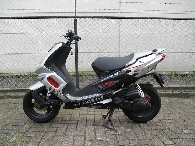Peugeot - bromscooter - speedfight2 l.c 2 tact - scooter - afbeelding 1 van  10