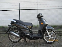 Peugeot - bromscooter - tweet - scooter - afbeelding 5 van  8