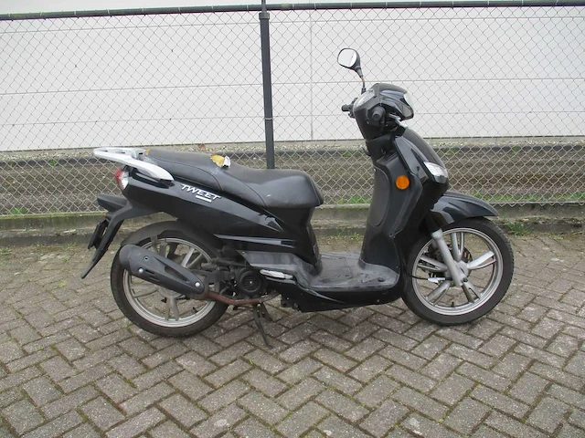 Peugeot - bromscooter - tweet - scooter - afbeelding 8 van  11