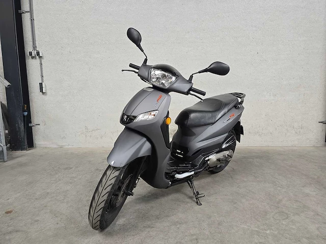 Peugeot - bromscooter - tweet rs - 4t 45km uitvoering djf55s - afbeelding 3 van  7