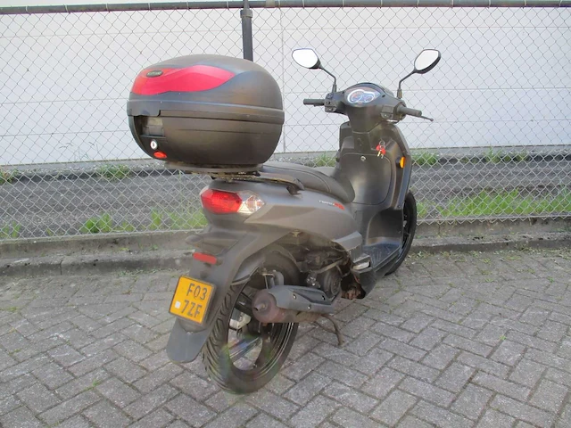 Peugeot - bromscooter - tweet rs - scooter - afbeelding 9 van  11