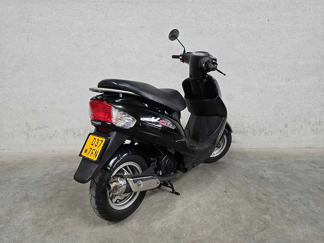 Peugeot - bromscooter - v-clic - 4t 45 km uitvoering d377fn - afbeelding 5 van  7