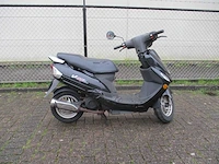 Peugeot - bromscooter - v-clic - scooter - afbeelding 5 van  9