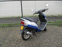 Peugeot - bromscooter - v-clic - scooter - afbeelding 6 van  9