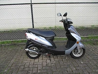 Peugeot - bromscooter - v-clic - scooter - afbeelding 7 van  10
