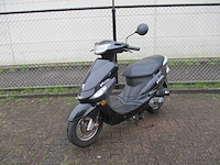 Peugeot - bromscooter - v-clic - scooter - afbeelding 2 van  9